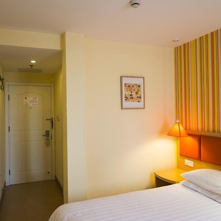 Home Inn Shanghai Hongqiao Terminal Jinshajiang Road Changfeng Экстерьер фото